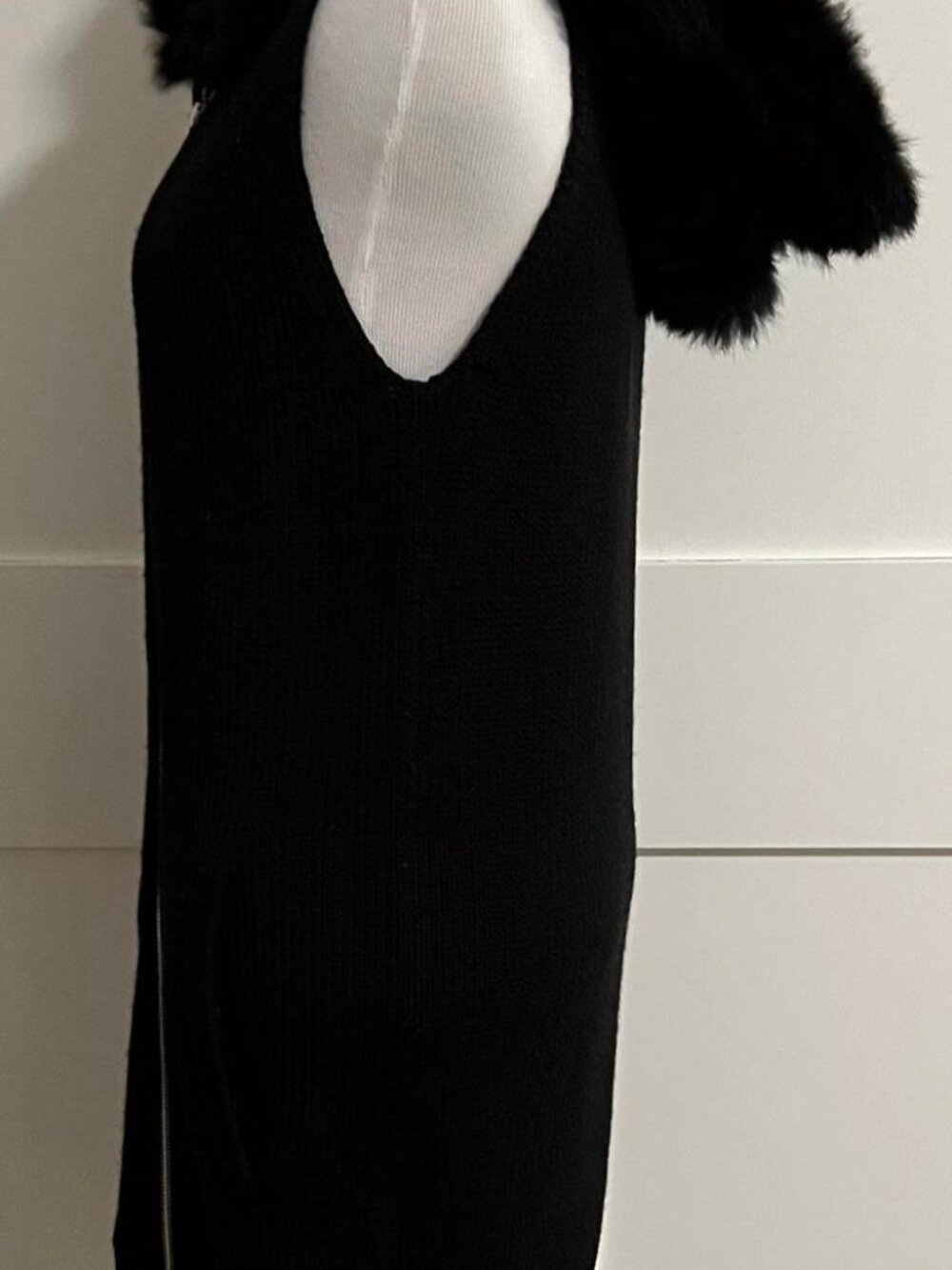 Theory Black Knit Long Vest,Rabbit Fur Trim Hood & Asymmetrical Zipper, Size S - Picture 2 of 6